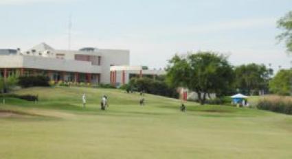 Escudo de Lomas de La Carolina Golf Club